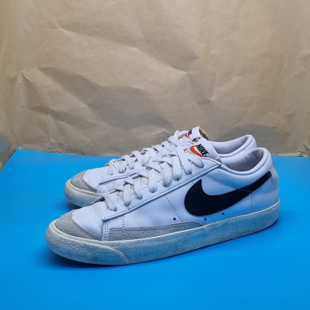 나이키 블레이저 로우77 스니커즈275.