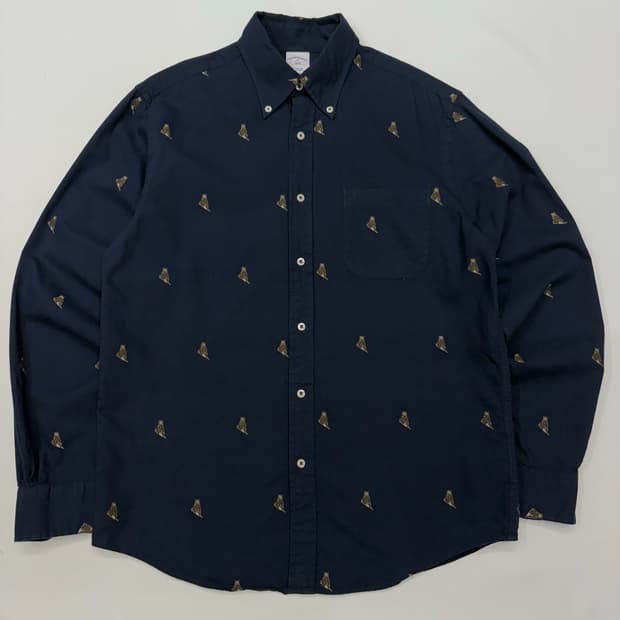 네이비 색상의 브룩스브라더스 셔츠입니다. 옥스포드 원단이라 탄탄하고, 아