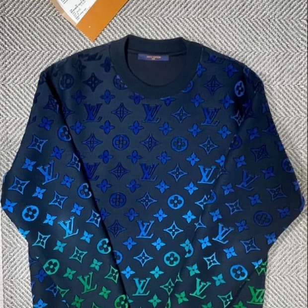 루이비통 필쿠페 그라데이션 모노그램 XL