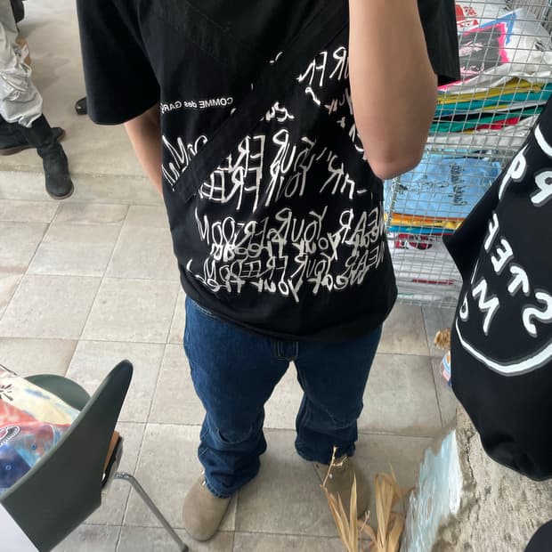 꼼데가르송 옴므 플러스  ‘wear your freedom’ 티셔츠 L