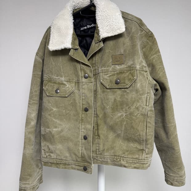 아크네 카키 패딩 자켓 S