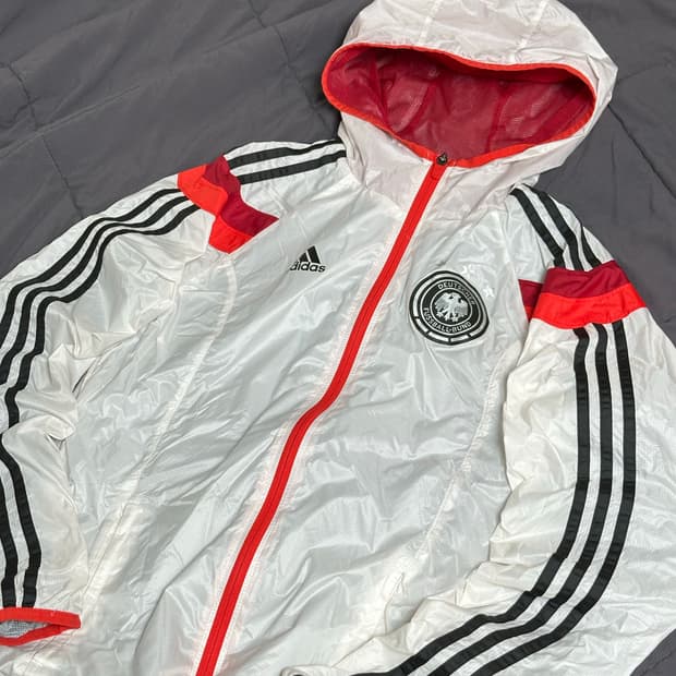 아디다스 독일 국대 소프트쉘 바람막이 스몰