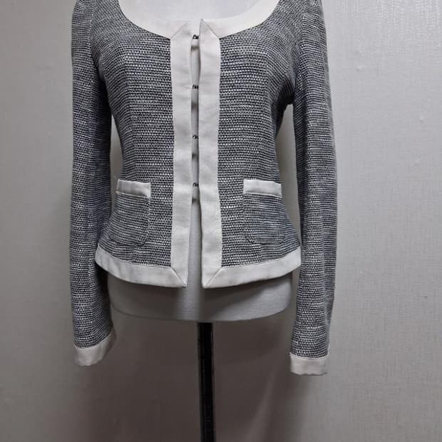 일본수입빈티지 Petit Maison 트위드쟈켓 슬림형 44반 XS거의새