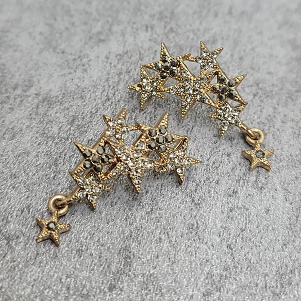 star earrings