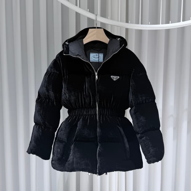 (A+/38) / 프라다 블랙 밸벳 다운 패딩 자켓