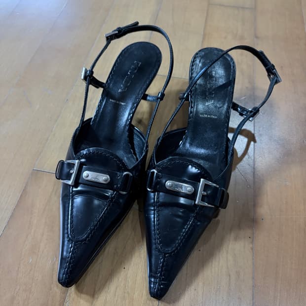 프라다 블랙 샌들