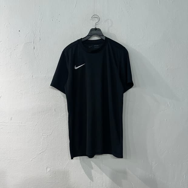 나이키 드라이핏 러닝 반팔티 M