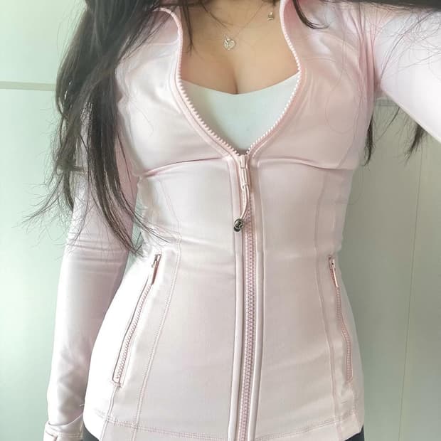 한국에서 못 구하는 재질, 색상 룰루레몬 디파인자켓 luon 일괄