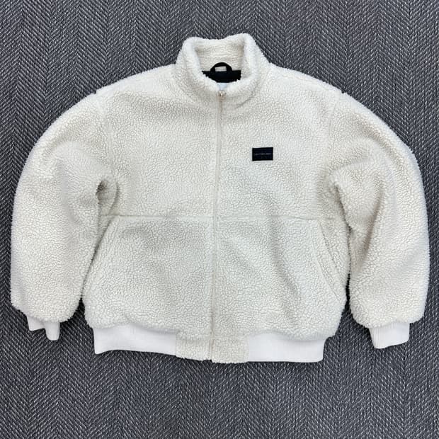 캘빈클라인 뽀글이 점퍼