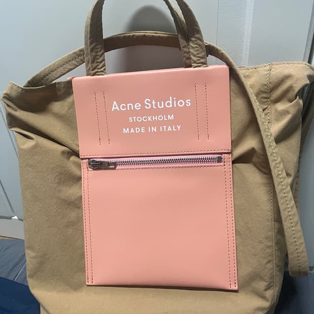 아크네 스튜디오 베이커백 미디움