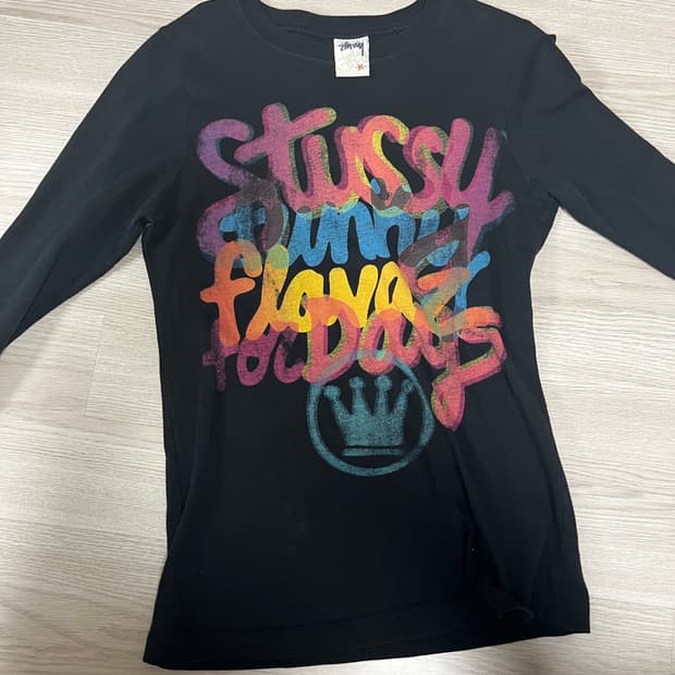 스투시 롱슬리브