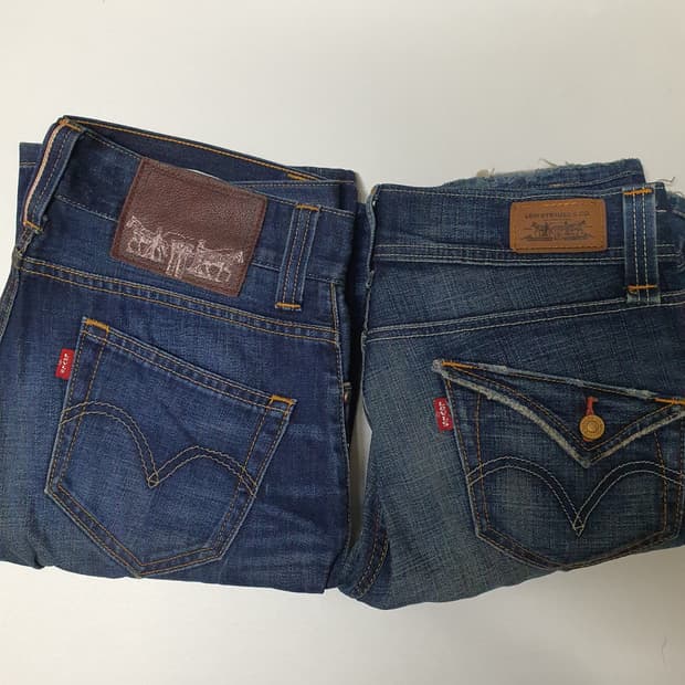 리바이스 데님진 2종 일괄 합쳐 15000입니다.
