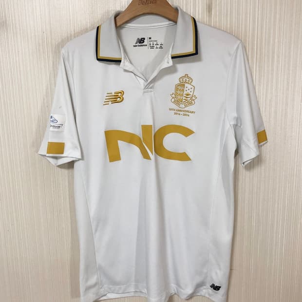 1)뉴발란스 서울이랜드FC 24시즌 10주년 어웨이유니폼 U-18 100