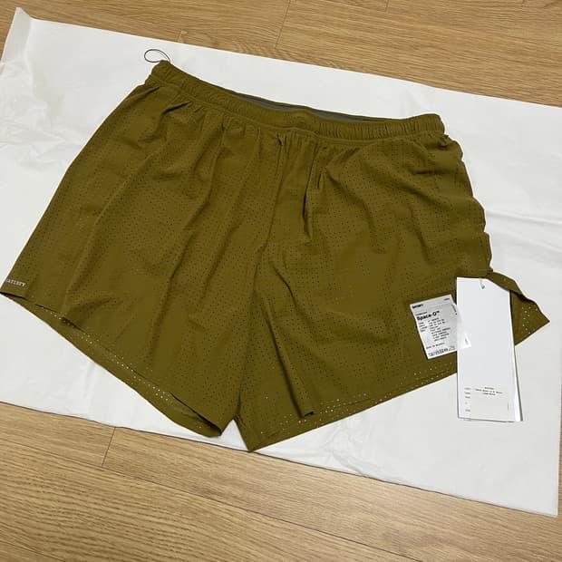 새티스파이 스페이스오 5인치 Nutria 색상 L사이즈