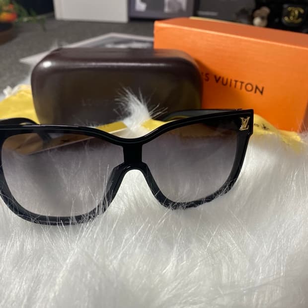 루이비통 LV 로고 그레이 선글라스