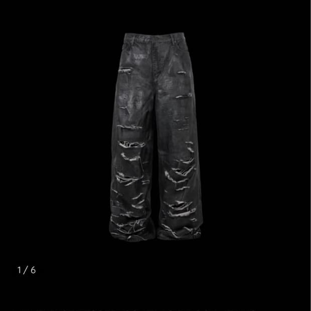 emostance) Distressed coating