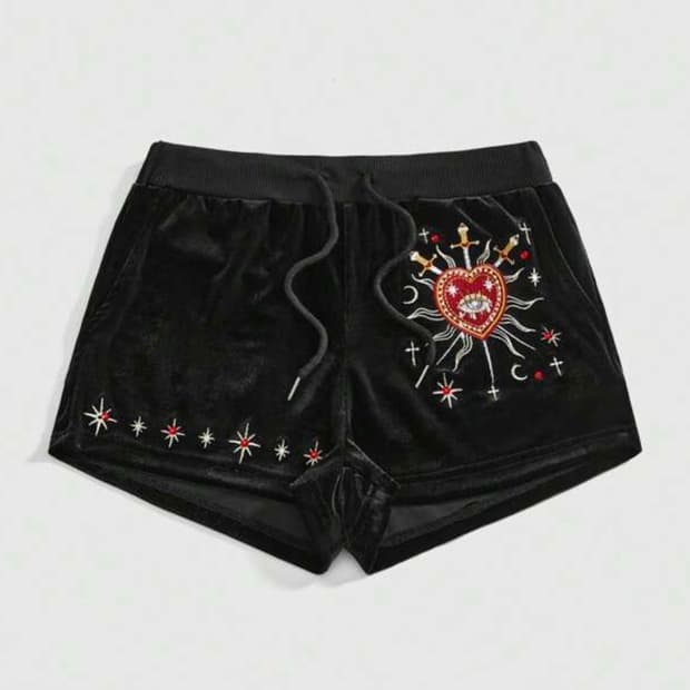 벨벳 자수 하트 블랙 펑키 반바지  쇼츠 