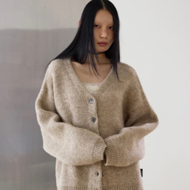 더미스테리어스호텔 알파카 울 오버 가디건