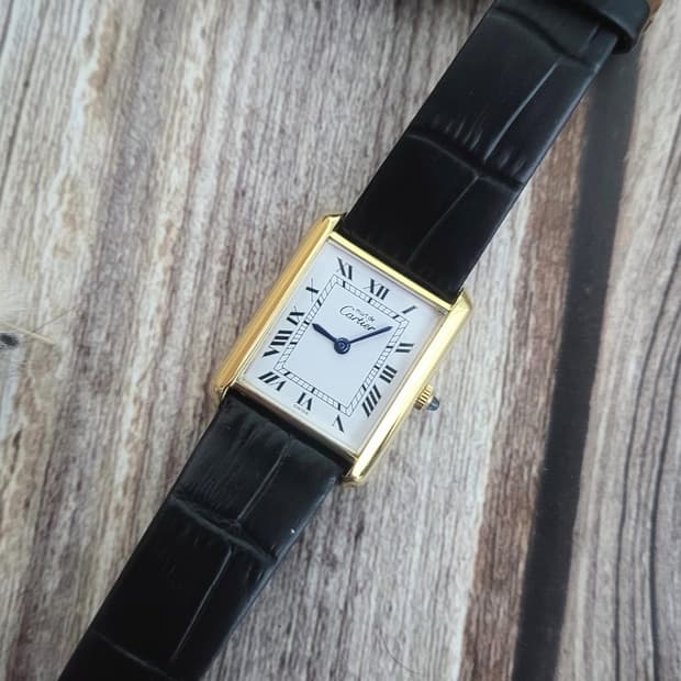 감정서포함 정품 까르띠에 머스트 드 탱크 lm사이즈 남여공용 수동시계