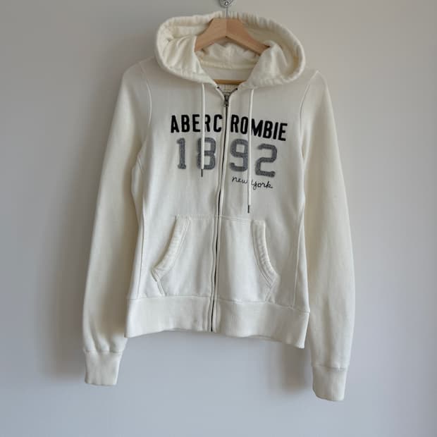 아베크롬비(bercrombie & Fitch) 후드집업(얼룩 확인)