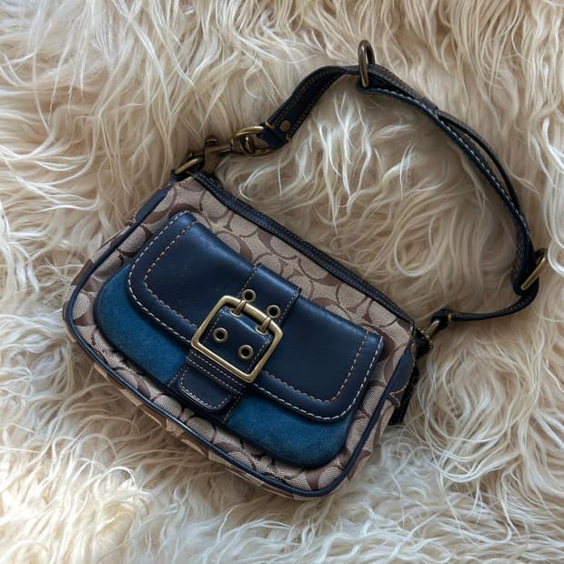 💙)) Coach 코치 시그니처 버클 플랩 미니 숄더백
