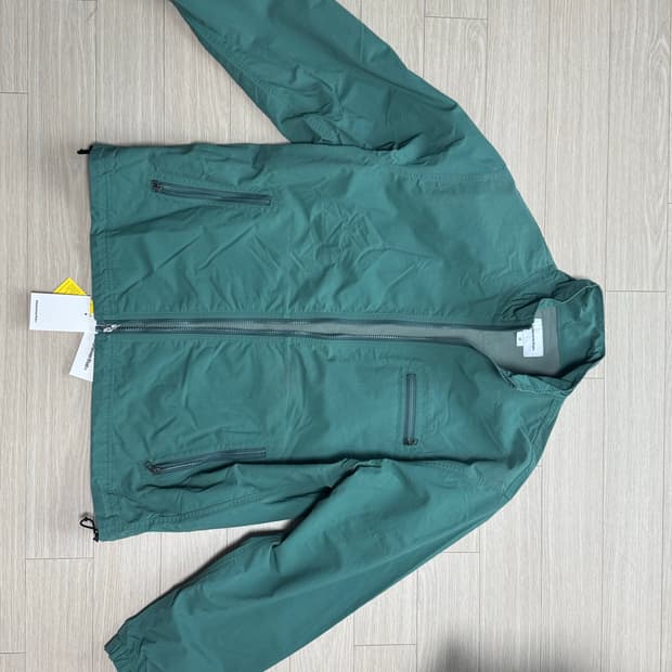 디스이즈네버댓 자켓