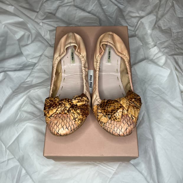 미우미우 파이톤 레더 발레 슈즈