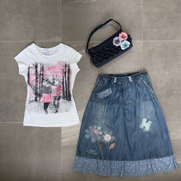 Pink rabbit squirrel printed half t