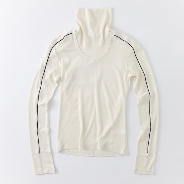 울리카상투스 possture turtleneck top(ivory)