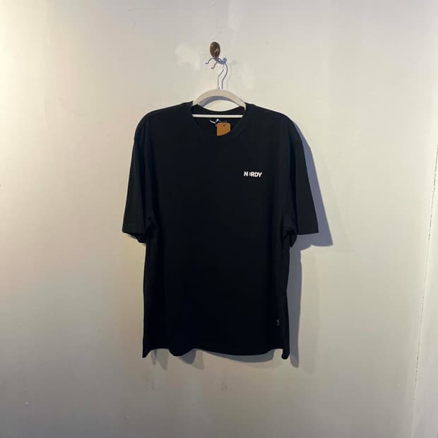널디 로고 반팔 티셔츠
