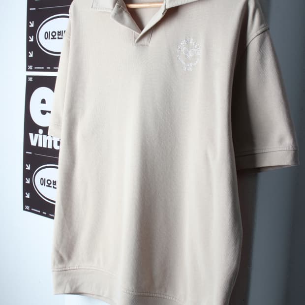 (L-XL) 후아유 반팔 카라 티셔츠 브이넥 베이지 Y2K-H32201