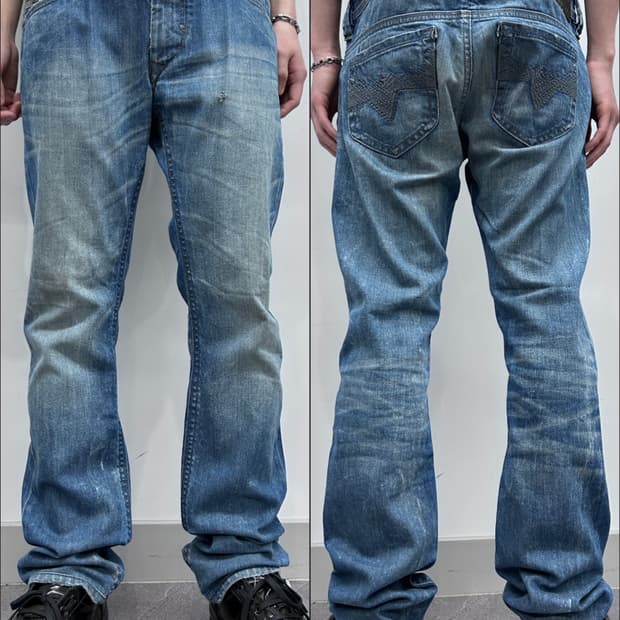 디젤 Thanaz 라이트 워싱 데님 팬츠