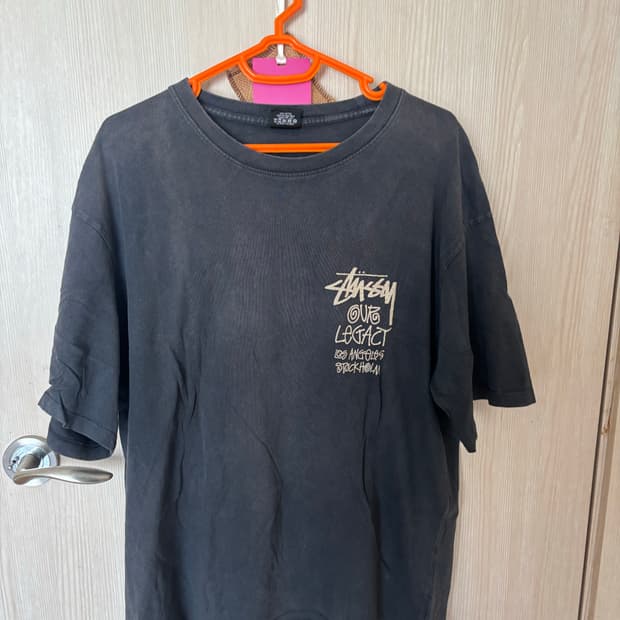 스투시 x 아워레가시 서프맨 피그먼트 다이드 티셔츠 블랙 - 21FW