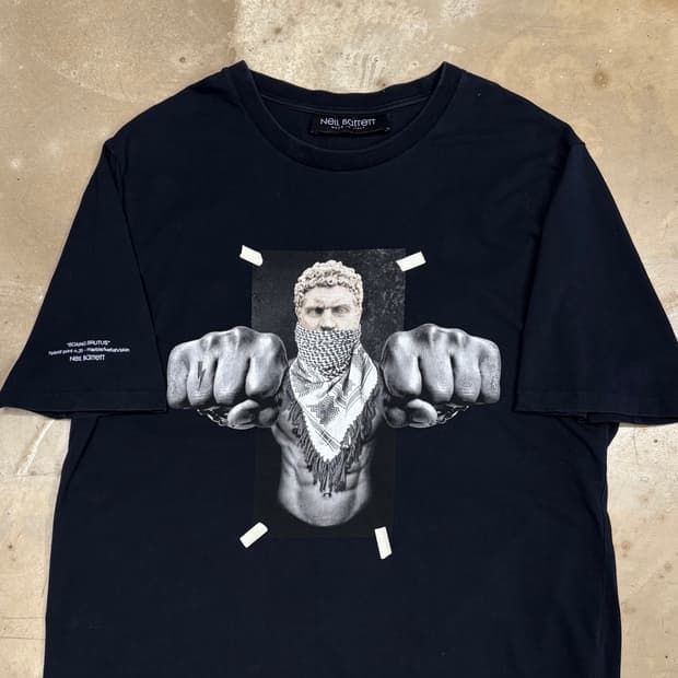 L 닐바렛 루즈핏 그래픽 블랙 반팔 티셔츠