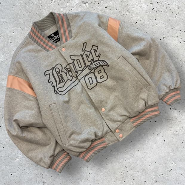 배디 Badee 퀸 바시티 자켓 점퍼 회색 C996