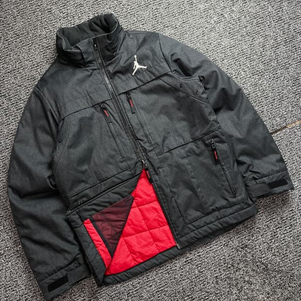 나이키 에어 조던 점프맨 폴리 우븐 패디드 점퍼 2493