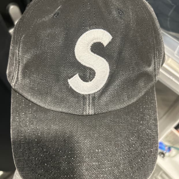 슈프림 피그먼트 S로고 캡 24FW