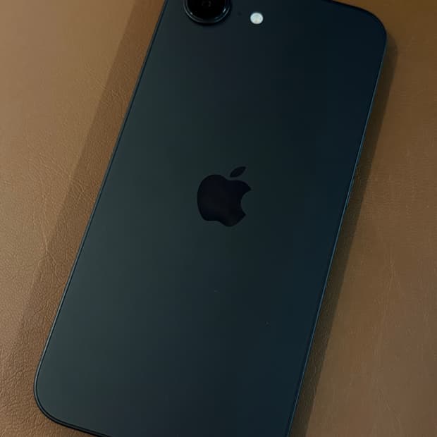 아이폰 16e 128 카메라 무음 