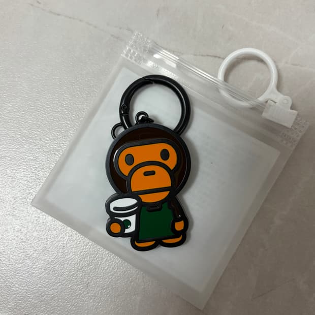 스타벅스 베이프 키링