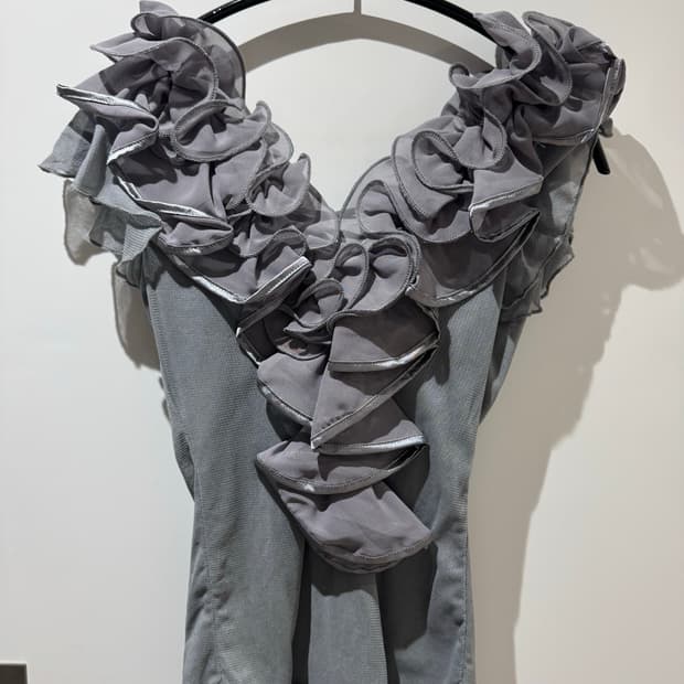 ruffle detail sleeveless