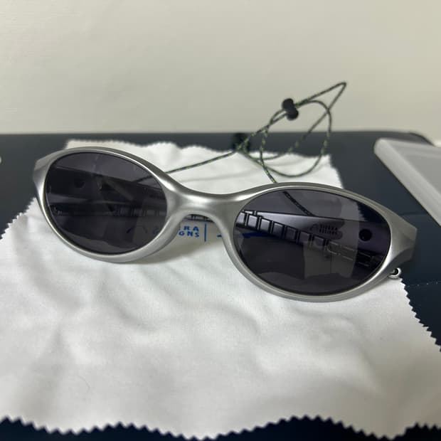 시에라디자인 X PROGRESS mojo silver 선글라스