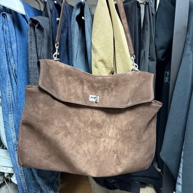 발렌시아가 로데오백 라지 스웨이드