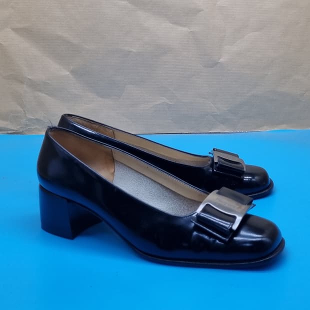 페라가모 카르멘 펌프스235 굽5 