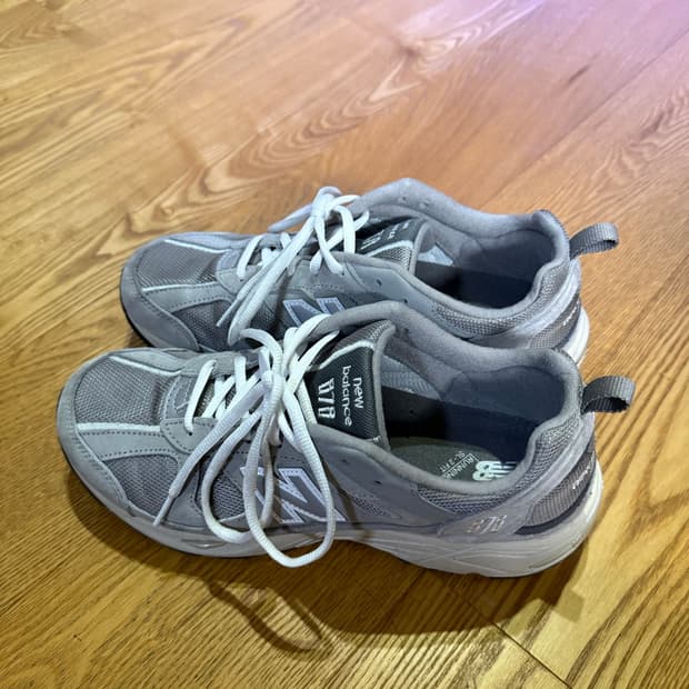 뉴발란스 878 270size