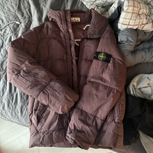 L 19fw 스톤아일랜드 크랭클랩스 패딩 로즈쿼츠