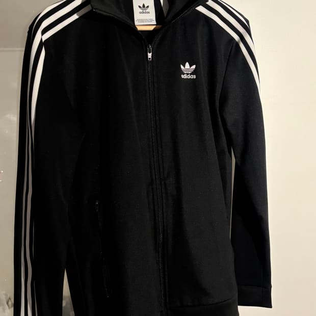 아디다스 트랙탑