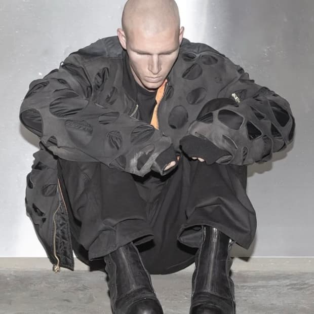 알렉산더 디제노바 디스트레스드 봄버 2