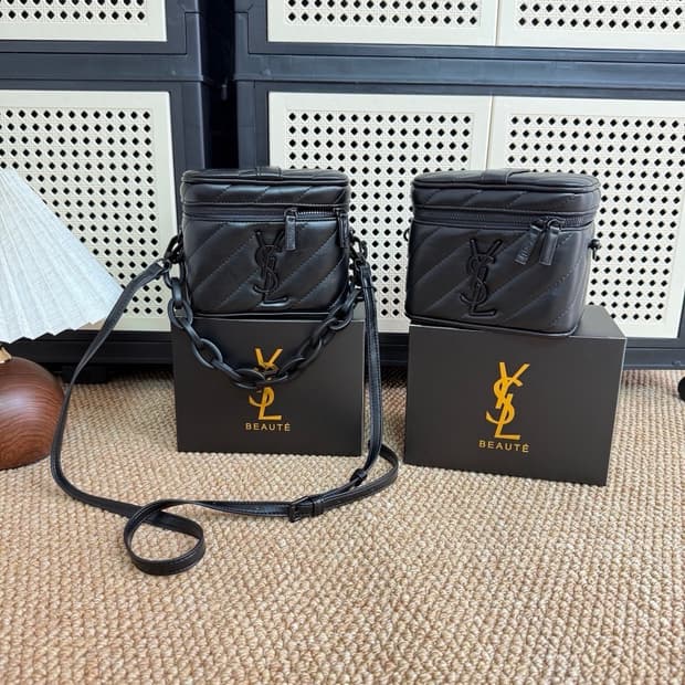 입생로랑 메이크업 백 YSL 블랙 로고 미니 체인크로스백