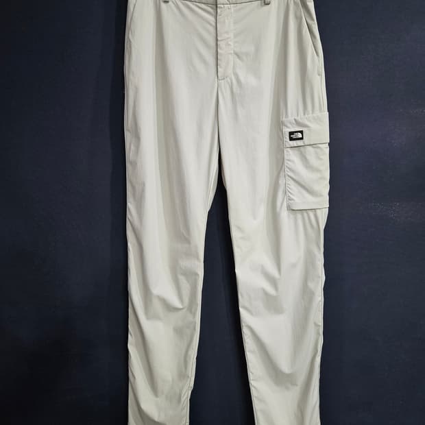 노스페이스 아이보리 남성 슬림핏 허리 32~33 등산바지 