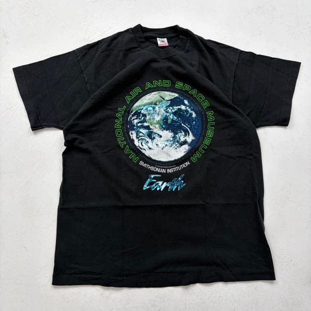 90s Earth Tee (black)